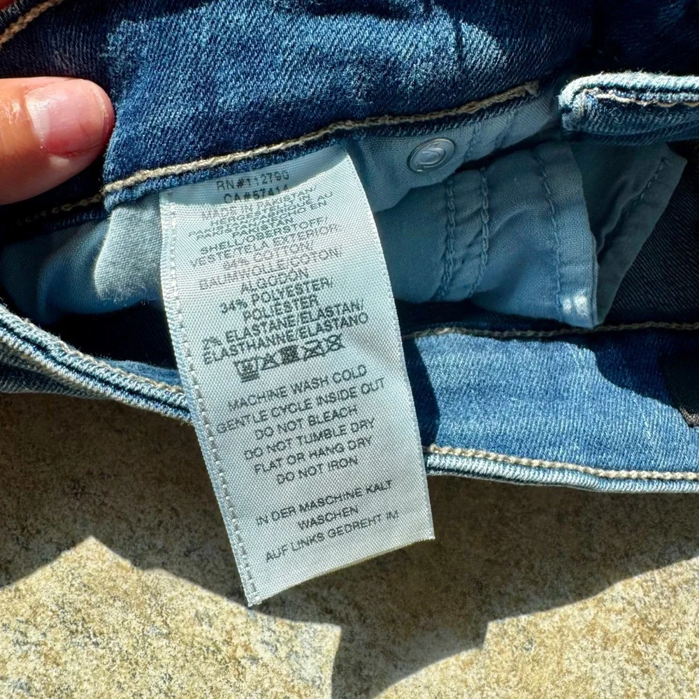 True Religion Maisie‎ Denim Shorts RN112790 CA57414 Size 29 Distressed